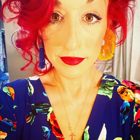 Meet your Posher, Carly - Picture 4 of 7